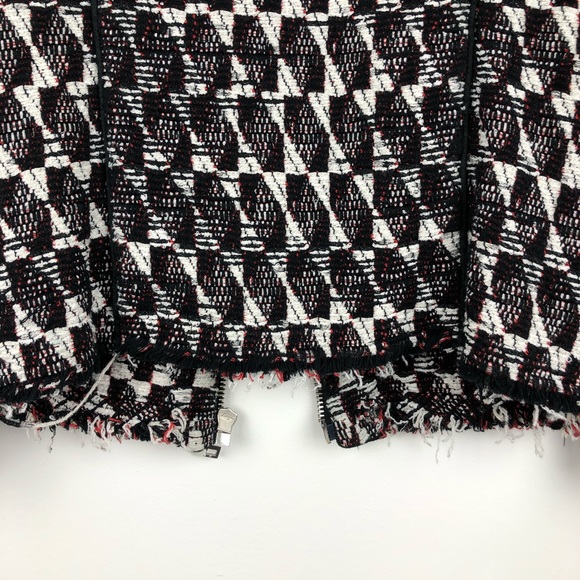 I R O - Picture 9 of 16